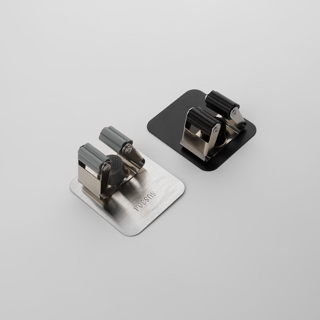 Wall blade holder
